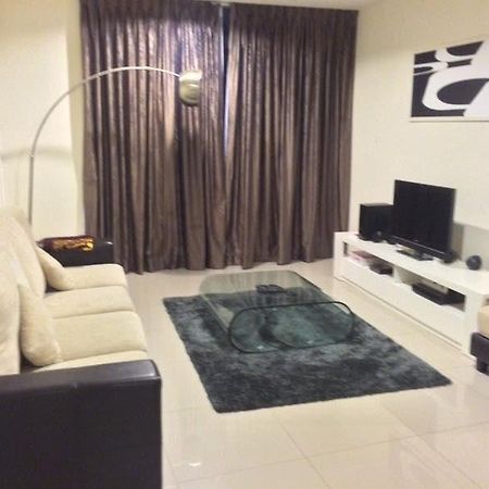 Kl Service Suite At Taragon Kuala Lumpur Eksteriør billede
